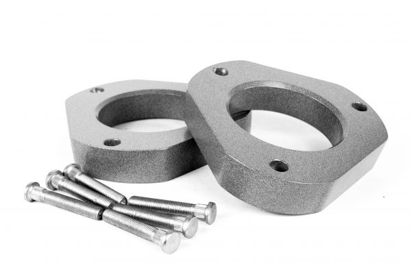 Проставки опор передних стоек Toyota алюминиевые 30мм (1-15-013М30) Проставки опор передних стоек Toyota алюминиевые 30мм (1-15-013М30)