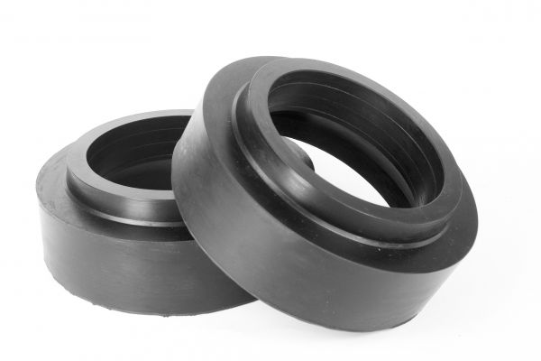 Проставки задних пружин Toyota полиуретановые 50мм (1-15-027/50)