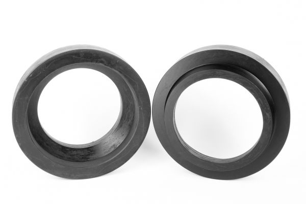 Проставки задніх пружин Toyota поліуретанові 30мм (1-15-055/30)